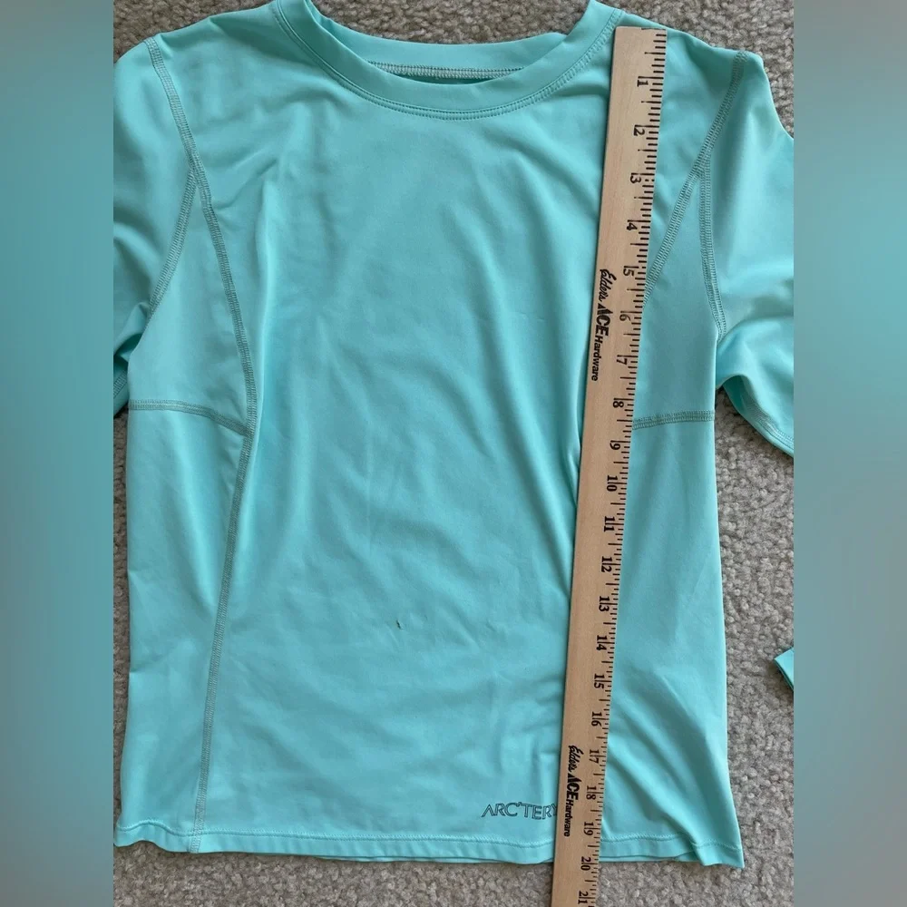 Arc’teryx Women’s Sz Small Long Sleeve Base Layer Shirt Teal Stain Outdoor - Picture 8 of 10